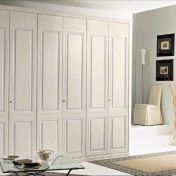 Элегантный шестистворчатый шкаф Medea из коллекции Meridian