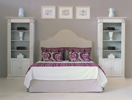 Необычная композиция для спальной комнаты