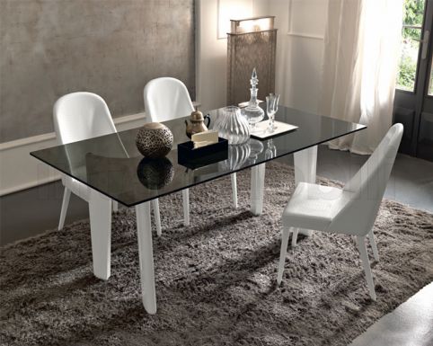 Нераздвижной стол со стеклянной столешницей