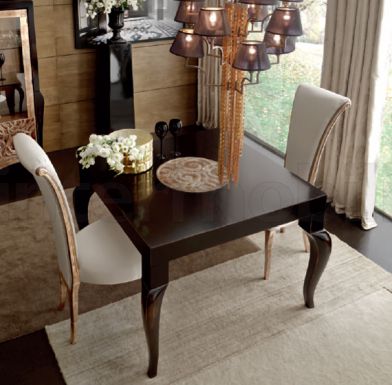 Квадратный стол EOS