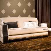 Кожаный диван