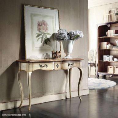 Белая консоль