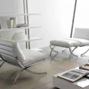 Белое полукресло