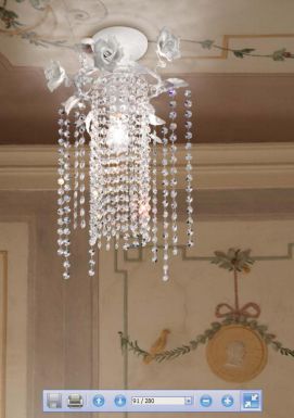 Белоснежный длинный светильник