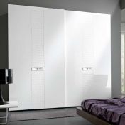 Белый платяной шкаф из коллекции SESTANTE с раздвижными створками