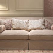 Бежевый диван Orlando из коллекции Collezioni