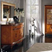 Благородная мебель для столовой комнаты.