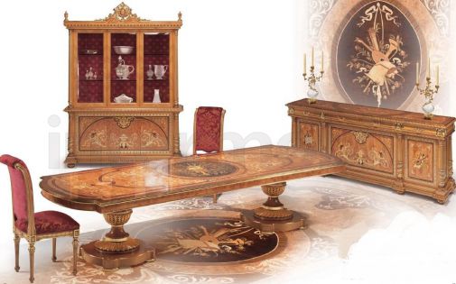 Благородный набор для роскошной столовой.