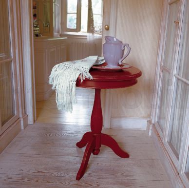 Боковой стол в ярком лаке от Tonin Casa