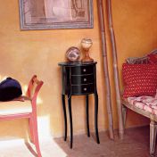 Боковой столик из классической коллекции Decor