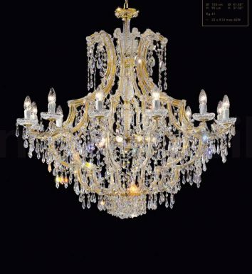 Большая люстра с подвесками