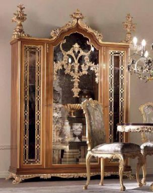 Большая витрина из коллекции Regency