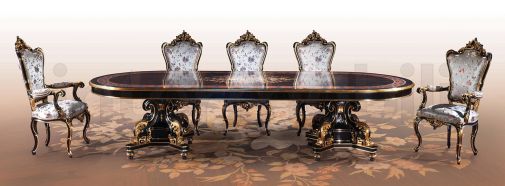 Большой овальный стол с королевскими стульями