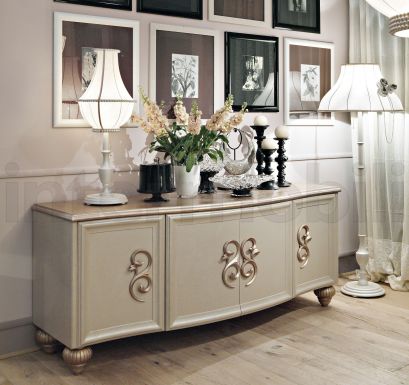 Буфет в кремовой гамме