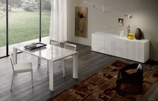 Буфет с тремя полками