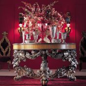 Центральный столик для гостиной комнаты.