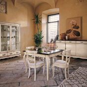 Черно-белый комплект для столовой из коллекции Verona