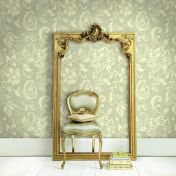 Цветочный рисунок на фоне состаренного дерева