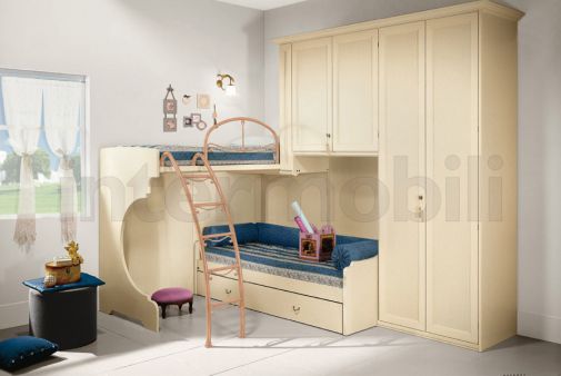 Деревянная мебель в детскую комнату