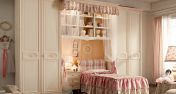 Детская комната для девочек из коллекции PATINATED в бело-розовых тонах