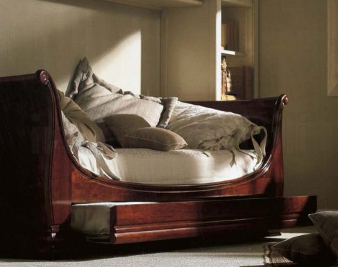 Диван - кровать с выдвижным подкроватным ящиком Clandine