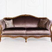 Диван в темных оттенках от Mantellassi.