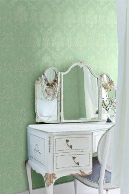 Дизайнерские обои коллекции Luxe Chalet с эффектом бликов.