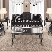 Два кресла и диван для гостиной комнаты.