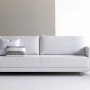 Двухместный белый диван