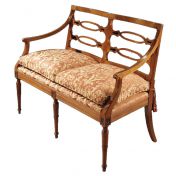 Двухместный диван с подлокотниками