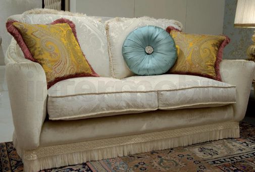 Двухместный диван Hellen из коллекции Aurea