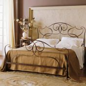 Двухспальная кованая кровать KISS