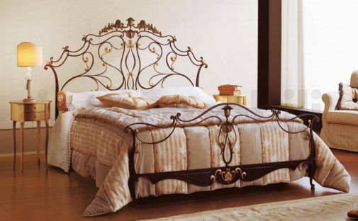 Двухспальная кованая кровать ESTASIS