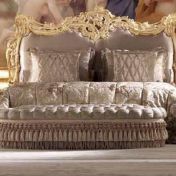 Двухспальная кровать с высоким изголовьем из коллекции HERMES