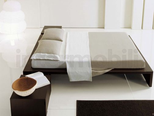 Двуспальная кровать без подголовника