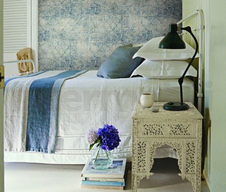 Эксклюзивные обои с узорным принтом.