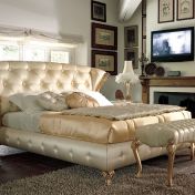 Элегантная спальня в классическом стиле коллекции CAPRI