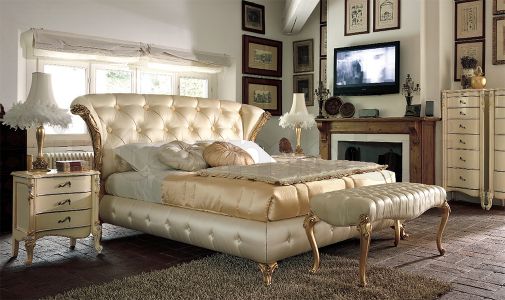 Элегантная спальня в классическом стиле коллекции CAPRI
