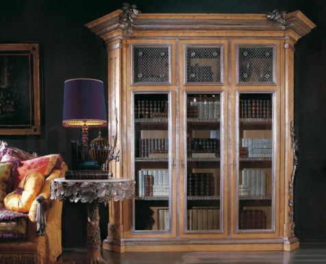 Элегантная витрина и боковой столик коллекции Jumbo.