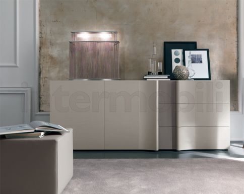 Элегантный буфет с выдвижными ящиками