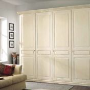 Элегантный шкаф Perseo из коллекции Meridian