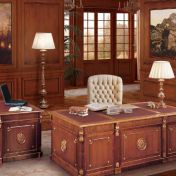 Элегатная мебель для рабочего кабинета Guarini