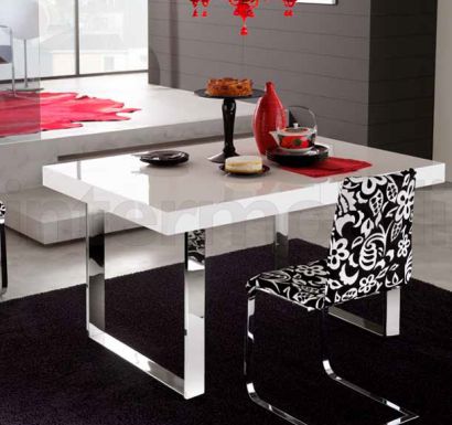 Обеденный стол TESEO с металлическими ножками