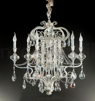 Люстра с эффектными подвесками