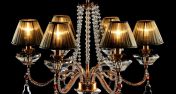 Люстра с золотистыми плафонами