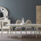 Гарнитур для гостиной белого цвета.