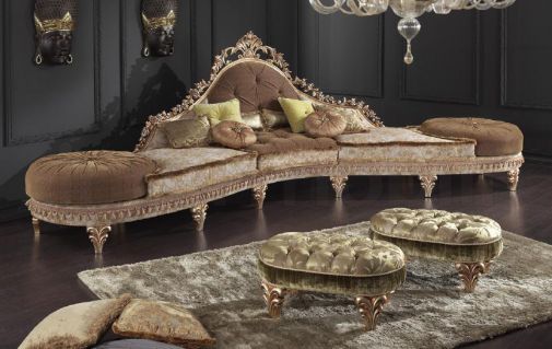 Iris - диван от итальянской фирмы.