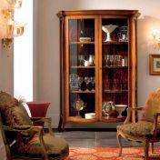 Итальянская витрина в классическом стиле из коллекции Venezia