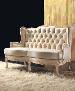 Изящный диван AURORA от итальянской фабрики Bedding