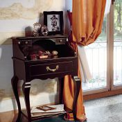 Изящный секретер из коллекции Decor